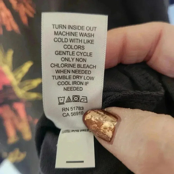 Maurices Plus Size Sunny Days Graphic Tee  Size 2x - Picture 8 of 9